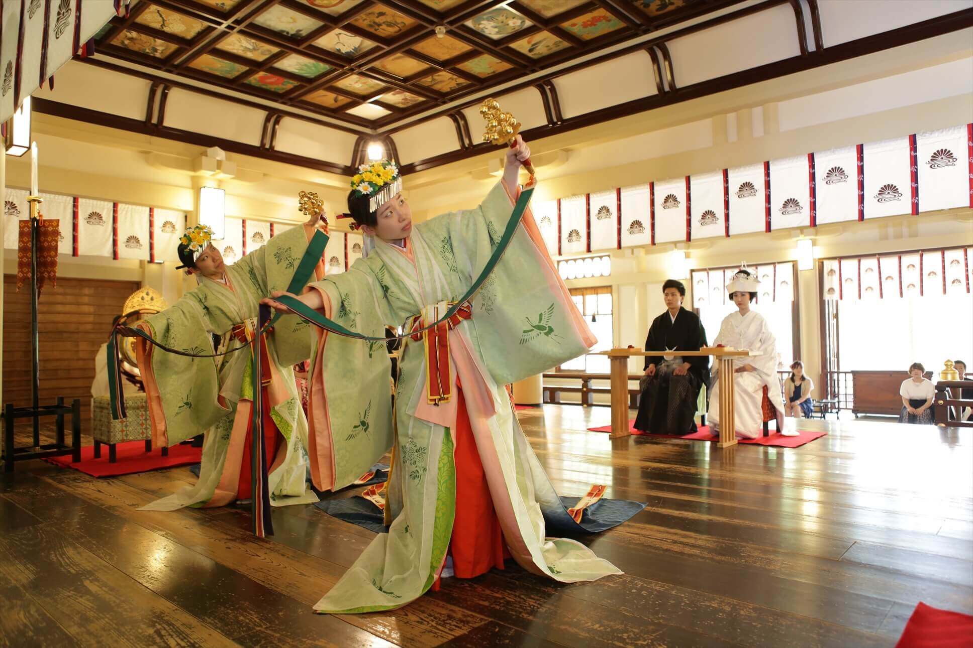 神楽「浦安の舞」